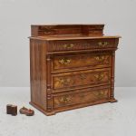 1524 3057 CHEST OF DRAWERS